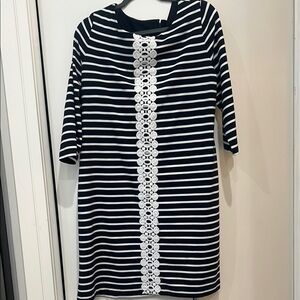 Sandra Darren Navy blue and White Cowl Neck Sheath Dress